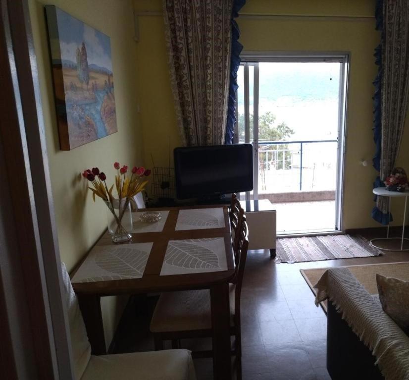 Panorama Apartment Néa Péramos Екстериор снимка
